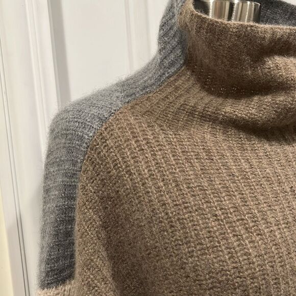 Lord & Taylor 100% Cashmere Boxy Cropped Sweater Neutrals Colorblock Brown Gray - Picture 2 of 14